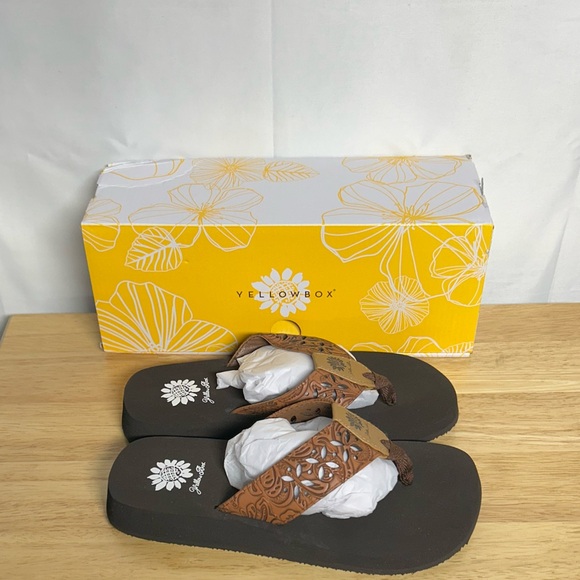 YellowBox Wally Sandals - Picture 4 of 6
